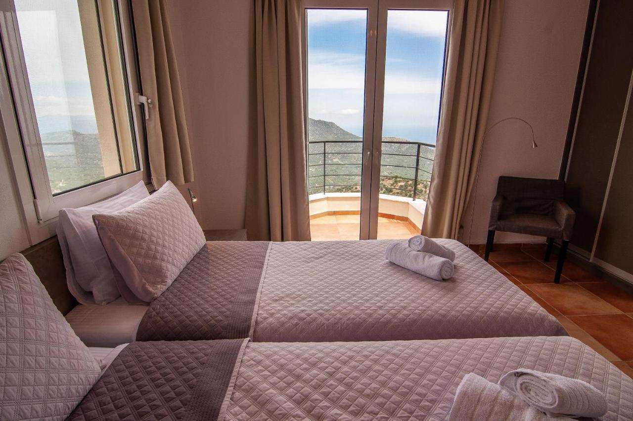 Villa Dio Petres Kroustas Ngoại thất bức ảnh