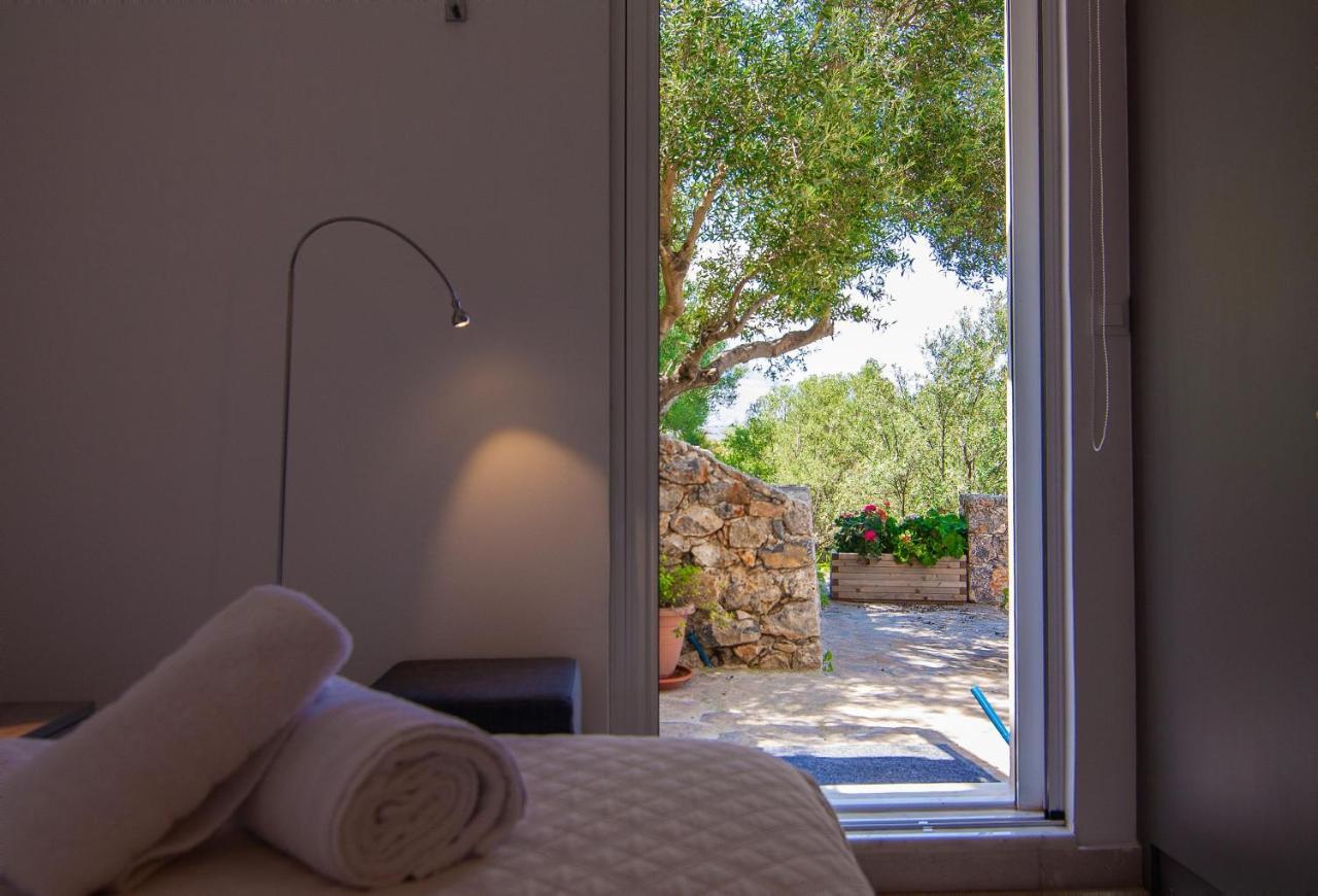 Villa Dio Petres Kroustas Ngoại thất bức ảnh